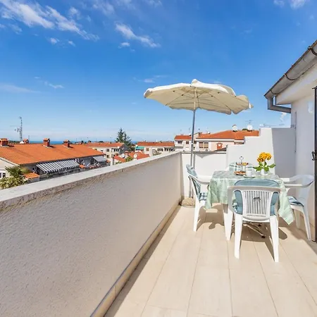 Konukevi Ada Near The Sea