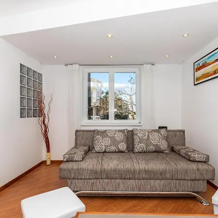 Konukevi Ada Near The Sea 3*