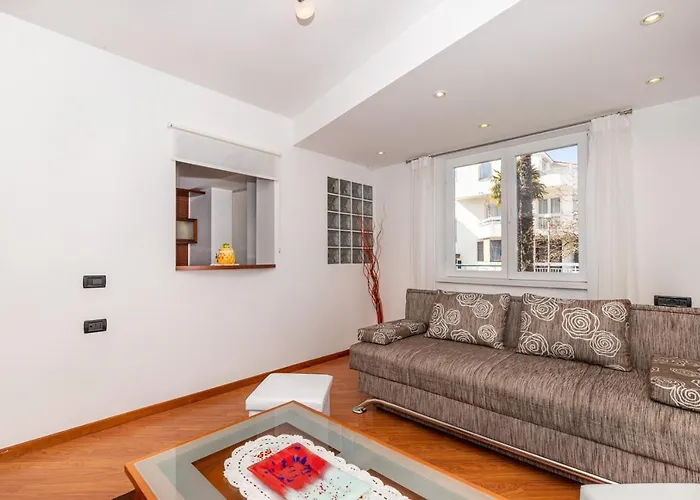 Affittacamere Ada Near The Sea 3*