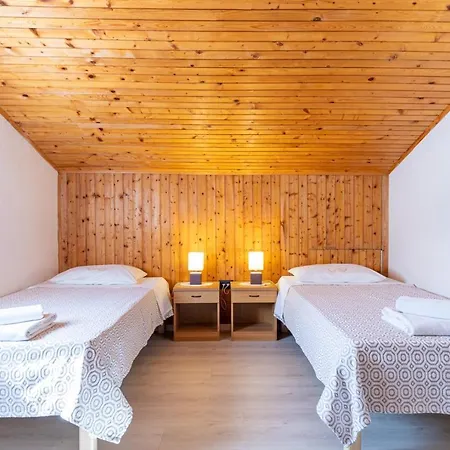 Konukevi Ada Near The Sea Poreč