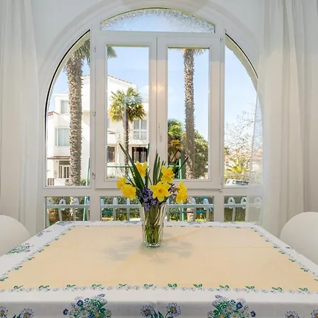 Konukevi Ada Near The Sea Poreč