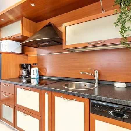 Ada Near The Sea Konukevi