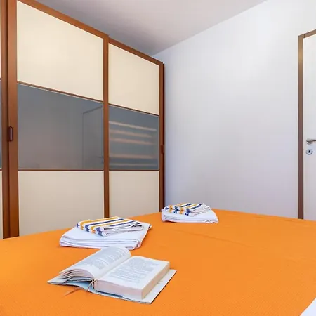 Ada Near The Sea Konukevi 3*