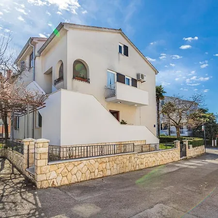 Konukevi Ada Near The Sea Poreč