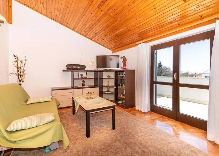 Ada Near The Sea בית הארחה פורץ